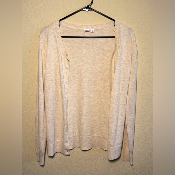 Oatmeal Heather Crewneck Cardigan - Picture 4 of 5